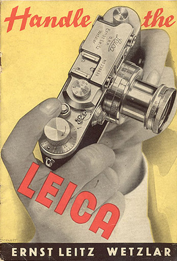 Titelseite eines englischen Leica Prospektes